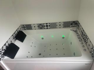 maison entière piscine balnéo - Lailly-en-Val - 8