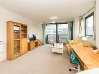 Stylish Central 1-Bed Flat with Private Balcony Pass the Keys - Reading - 4
