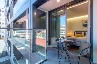 HILCROWN 19 Apartments by LovelyStay - 9
