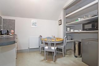 Compton House Snug - 2