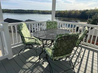Badin Shores Resort - Excellent Lake View Home - Pools & Lots of Amenities - Great Porch Area - Family - New London - 8