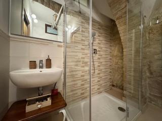 La Cripta - a due passi dalla Basilica - ItalyWeGo - 1