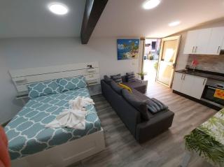 Apartamento con patio cerca de la playa - 3