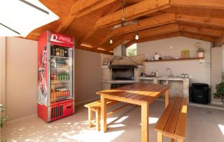1 Bedroom Amazing Apartment In Bibinje - 4
