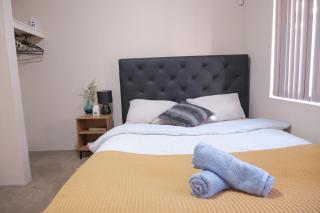 Perth Airport Stay 5BR House with 6 Beds &Parking - 5