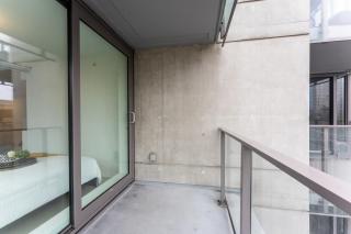 Stylish Two Bedroom Apartment for Urban Living - Vancouver - 2