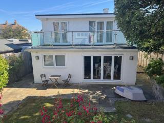 Suzetta Cottage - Seaview - 2