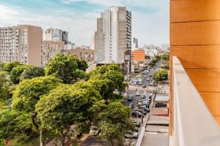 Bright 1BR Balcony & View - 8