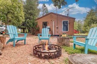 Secluded Waterfront Cottage with Kayaks and Fire Pit - 6