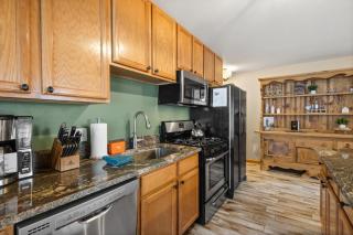 225 6th Avenue 4 - 5