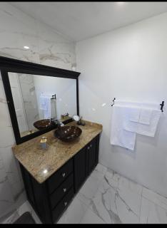 Lashanne Cozy Home Suite - 5