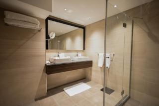The V Hotel - Bagdad - 1