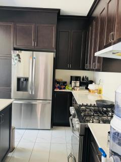 Cozy 2 bedrooms with private washroom - Erin - 4