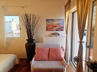 Quiet house-Athens Center 100 meters balcony on the top floor - 8