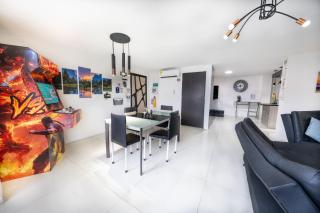 2 bedroom apartment - one block from Lleras park, P1 - Medellín - 1