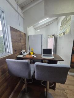 Studio-Quitinete Localização Incrível de Floripa - Florianópolis - 8
