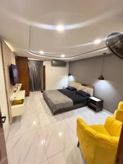 Luxury 1BHK Apartment - Rawalpindi - 0