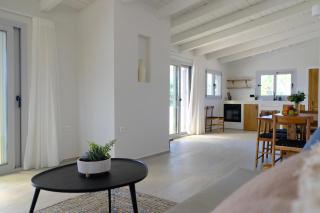 Evia Bay Suites and Retreats - Edipsos - 2