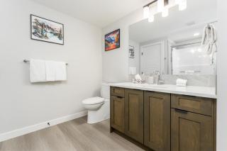 1200 sq2 unit with 3 Br 2 Ba and 7 Beds, Pool, Hot Tub and Firepit - 7