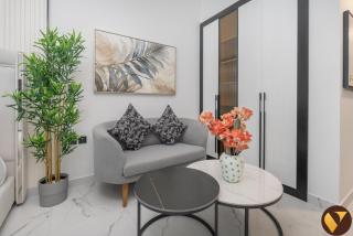 Vogue Opalz by Danube Studio with balcony - Dubai Science Park - Al Barsha - 3