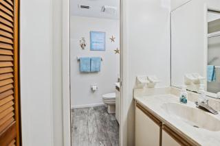 Relaxing Beach Villa Walk to Ocean + 3 Pools, Tennis & Trails - 0