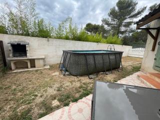 Au petit Olivier, Appartement avec jardin et piscine - Grans - 1