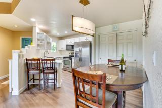 Getaway with Balcony and Spa 13 Mi to Old Town - 4