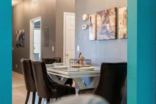 Oasis Hideaway at Bahama Bay - 3 BR Resort Living - 8