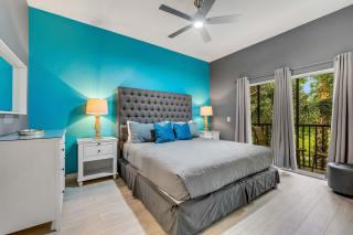 Oasis Hideaway at Bahama Bay - 3 BR Resort Living - 7