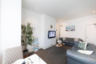 Sea Shore Apartment - 5