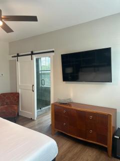 1280 Bungalow - 3
