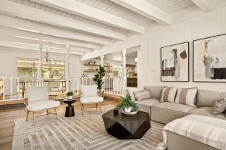 The Lilypad - 2 Master Bedrooms & Game Room - 5