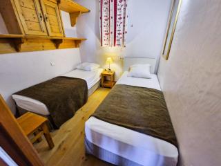 Résidence Roselend - Charmant appartement de 3 pièces situé dans une résidence au village du Chantel, proche des pistes et avec piscine. MAE-4441 - Arc 1800 - 1