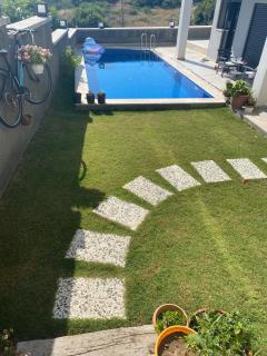 Denizmanzaralı havuzlu bahçe katı - Çeşme - 1