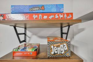 Comfy 2BR Apt near Beach and Downtown Free Parking - 1