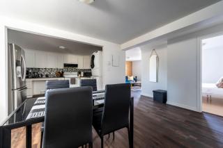 Cozy 2BR Apt near Downtown Free Parking and Wi Fi - 1