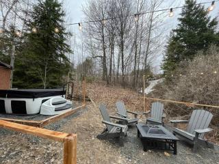 Rustic A-Frame with Hot Tub, Fire pit, and BBQ. - 7