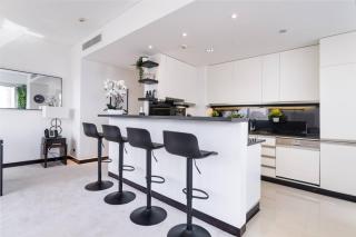 Waterfront Luxury 2 Bed in Marina Mall Hotel - 5