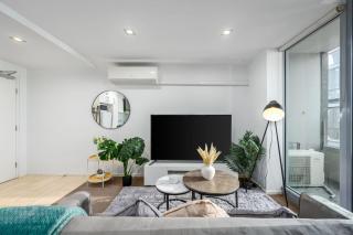 Stylish Apt Cosy Warm Pool CBD - 4