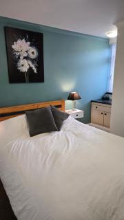 Haybow Farm Accommodation - Rolstone - 5