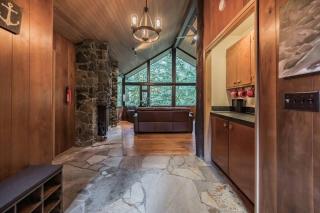 The Treehouse - North Bend - 4