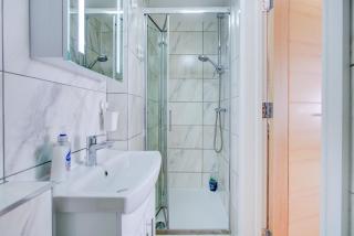 London Sleep-2 Studio-Free Parking Pet Friendly - London - 2