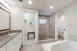 Dog-Friendly Tennis Villas Condo With Prime Location + Shared Pool, Free WiFi - 4