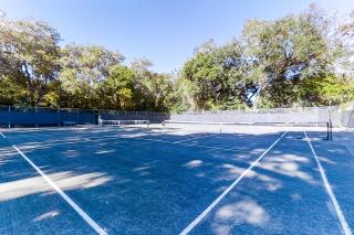 Dog-Friendly Tennis Villas Condo With Prime Location + Shared Pool, Free WiFi - 1