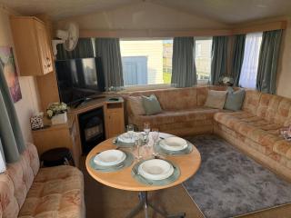 8 Berth Caravan in Chapel St - 7