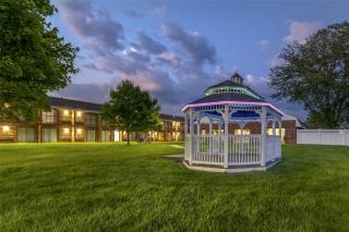 Best Western Plus Keene Hotel - 9