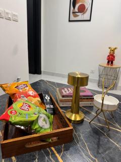 One Bed Luxury Apartment with Pool Gym Cinema amenities in Zameen Opal by Urban B&B - Lahore - 6