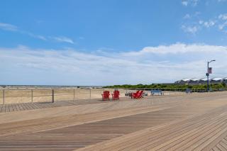 Walk to Beach and Explore Boardwalk Wildwood Escape - 7