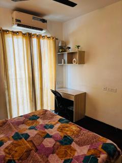 Lofty heaven studio apartment - Noida - 8