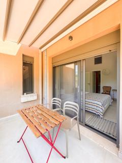 eucalyptus--top floor beachfront apartment - 3